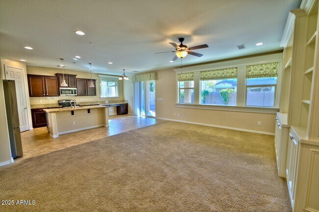 Building Photo - 3941 E Palo Verde St