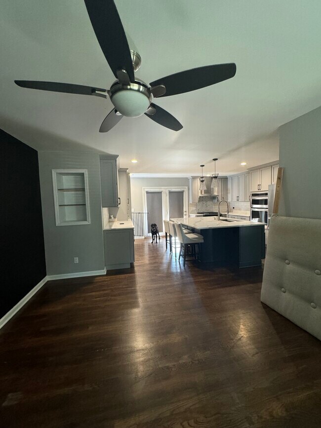Building Photo - 10687 Bridlepath Ln