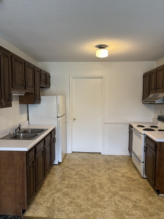 Building Photo - 408 W Harnett St