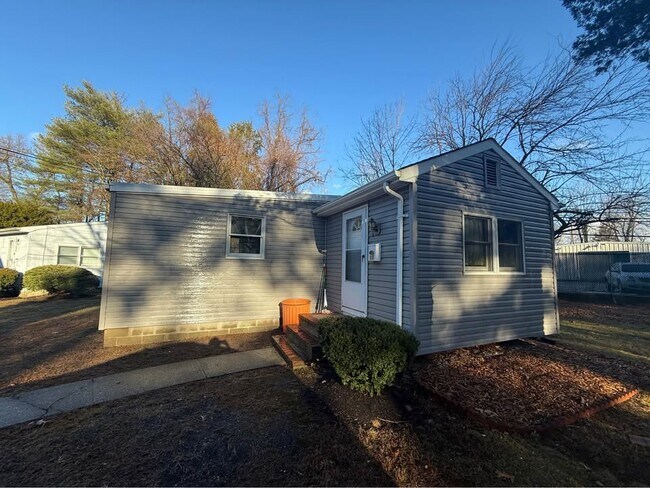 Foto del edificio - 305 Smithtown Blvd