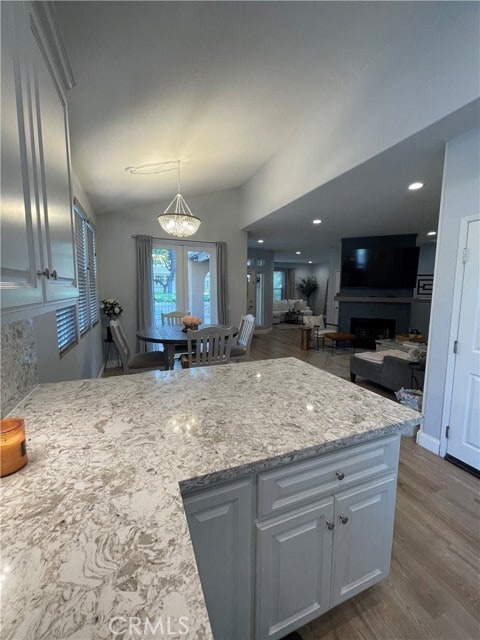 Foto del edificio - 45 Paseo Vespertino