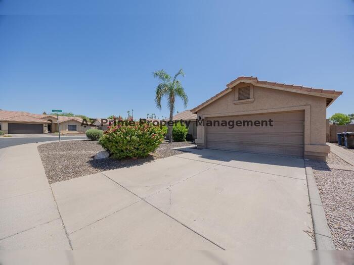 Primary Photo - 1143 N Sailors Way