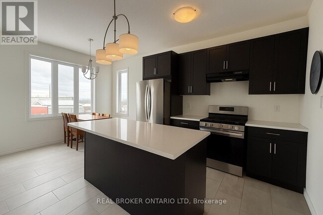 Photo du bâtiment - 1764 Finley Cres