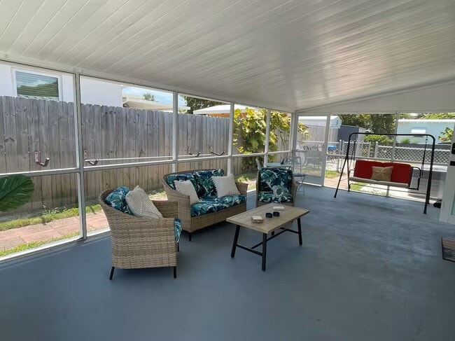 Foto del edificio - 237 2nd Rd