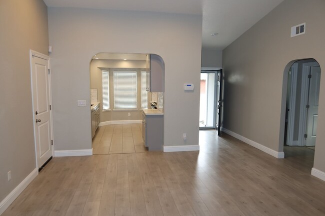 Foto del edificio - Pocket 2 Bedroom, 2 Bath Home