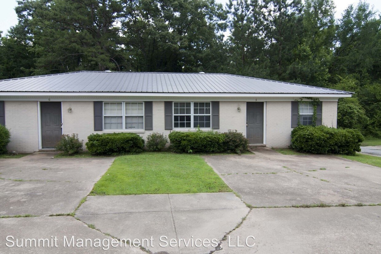 Primary Photo - 2 br, 1 bath Room For Rent - 4 CR1080