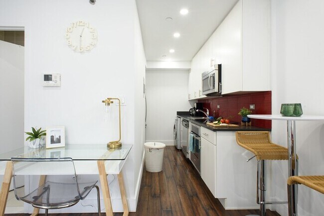 Foto del edificio - 809-5A  Gorgeous New 1BR Heart of Midtown