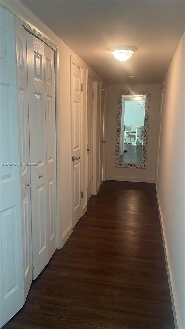 Building Photo - 1001 91st St