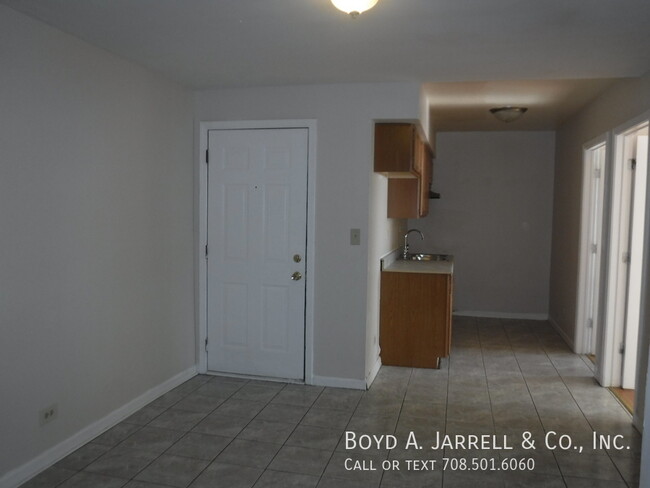 Foto del edificio - Washington Park: $1,350 rent, 4br, 2ba uni...