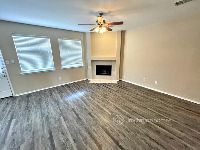 Building Photo - 8319 Brigalow St