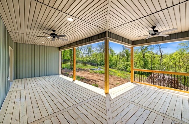 Foto del edificio - 100 Seven Oaks Dr