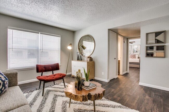 Foto del edificio - 500 Ridgecrest Cir E