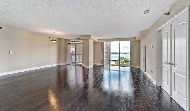 Calhoun Beach Club Apartments Minneapolis Mn Homes Feature Wood Plank Flooring Throughout Calhoun Beach Club Apartments
