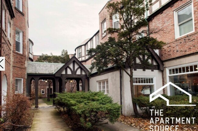 Foto del edificio - 918 Green Bay Rd