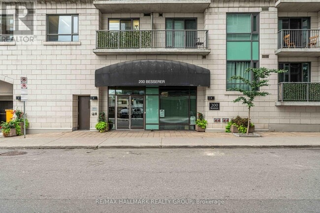 Building Photo - 200 Besserer St
