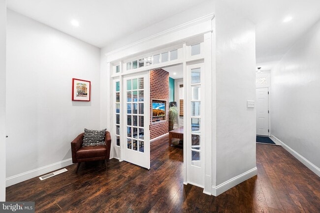 Building Photo - 1236 Snyder Ave