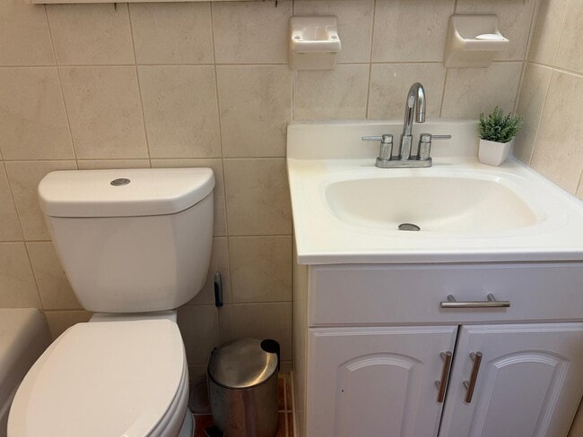 Building Photo - 1435 4th St SW