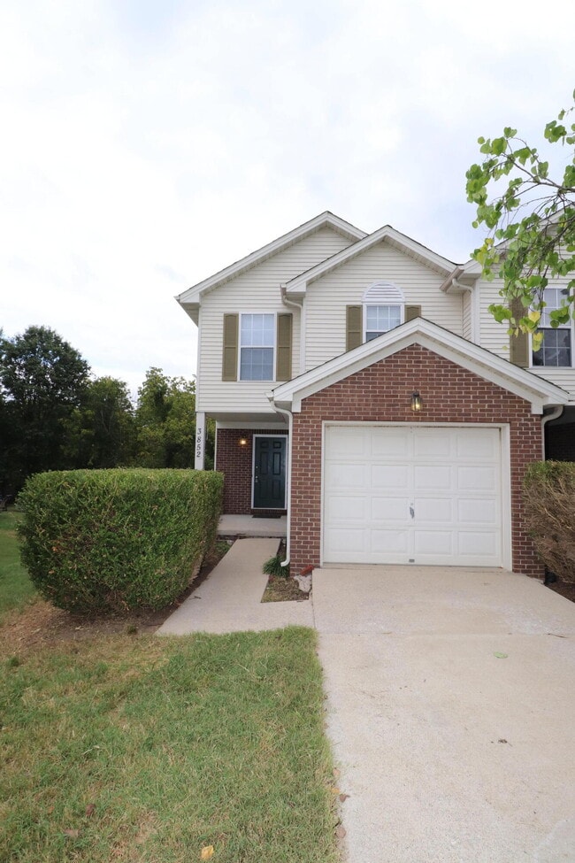 Building Photo - 3852 Sugar Creek Dr