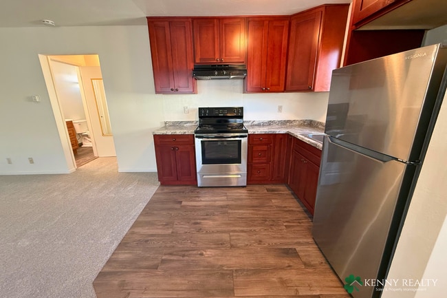 Building Photo - 517 1st Ln