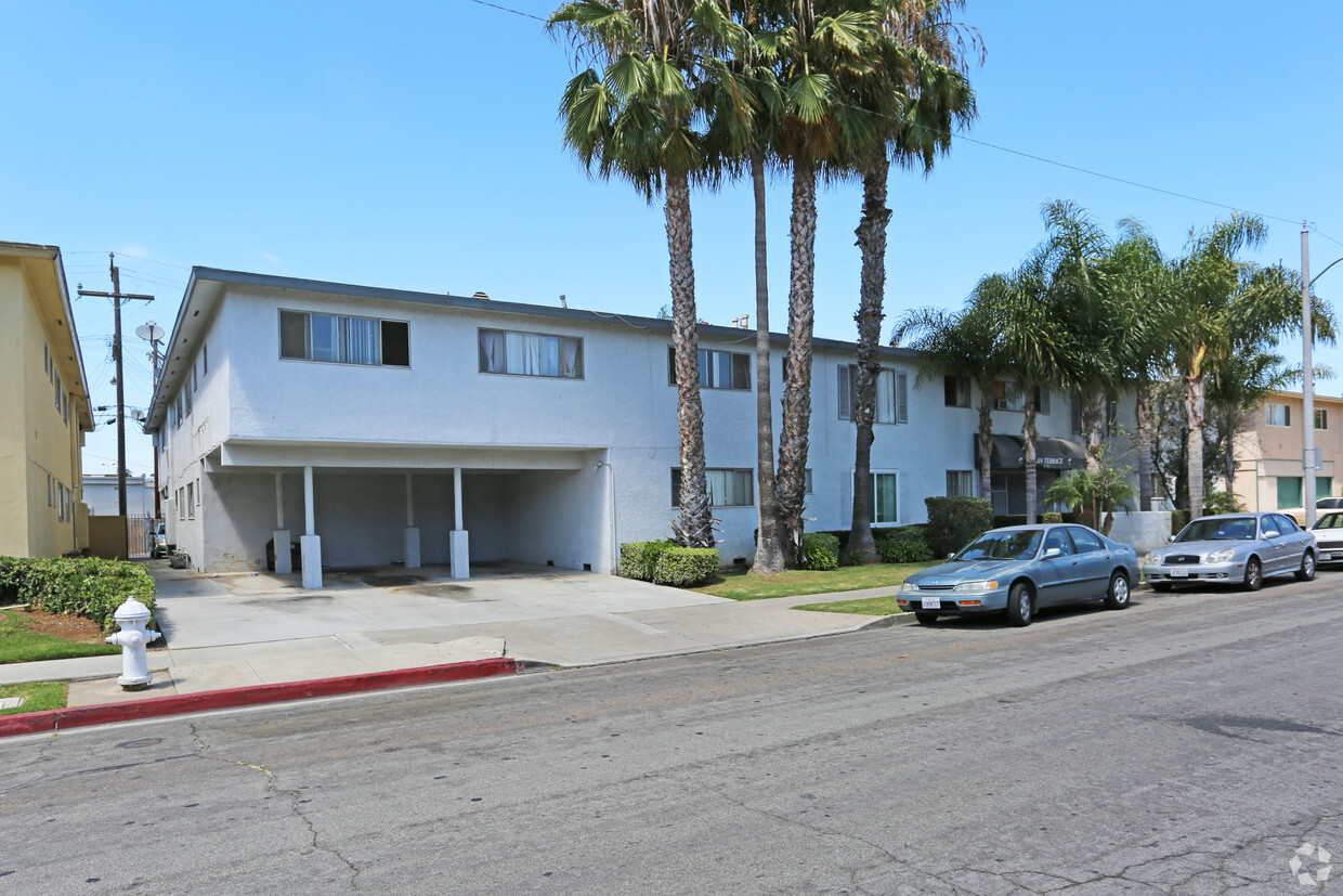 Ocean Terrace - Apartments in Costa Mesa, CA | Apartments.com