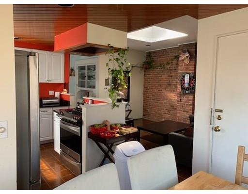 Building Photo - 1429 Cambridge St