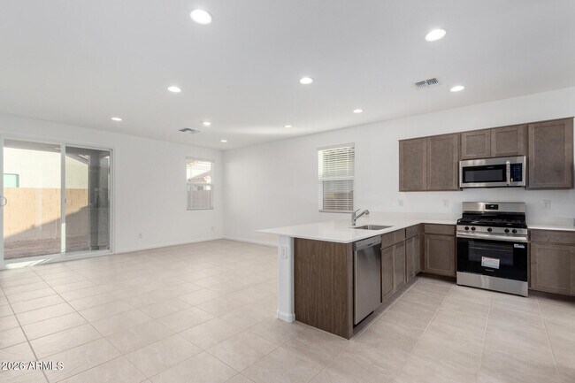 Building Photo - 9836 W Catalina Dr