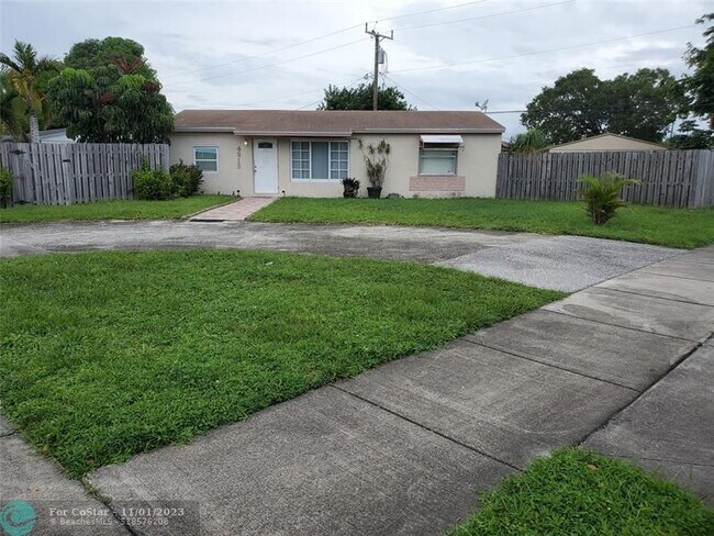 Foto del edificio - 4913 SW 13th St