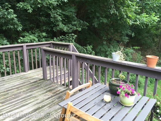 Foto del edificio - 2 br, 1 bath Apartment - 6 Woodlawn Ave