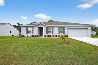 Building Photo - 657 NE Horizon Ln