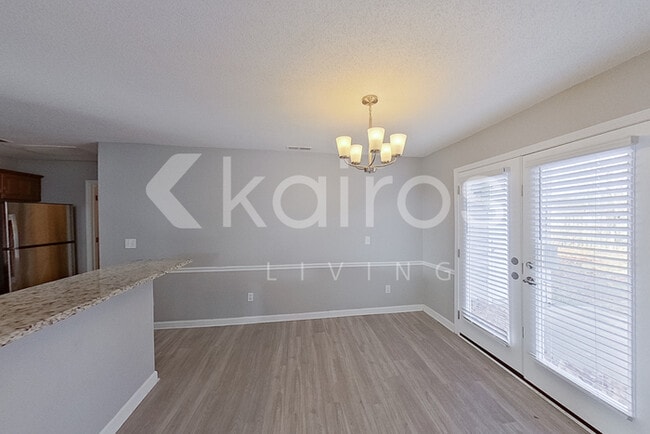 Foto del edificio - 2102 Spring Hill Cir