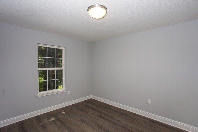 Foto del edificio - 405 N Coyle St