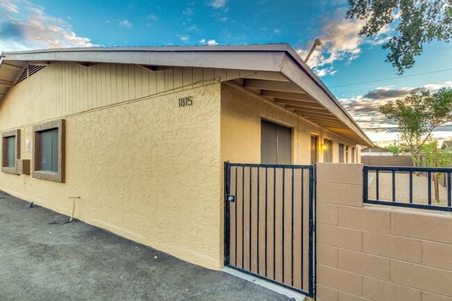 Building Photo - Desert Sunshine 1