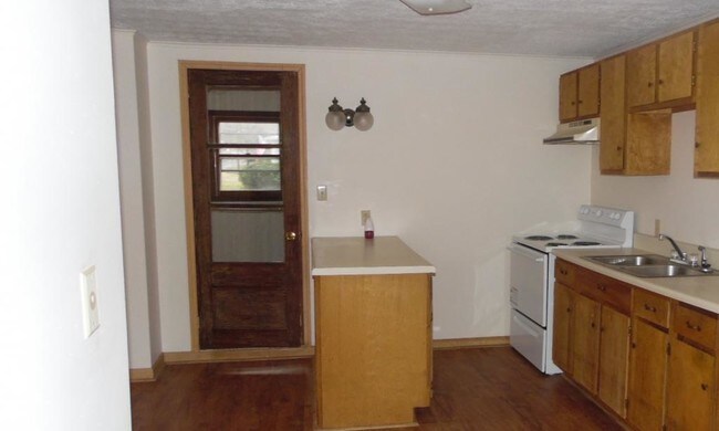 Foto del edificio - 526 E 19th St