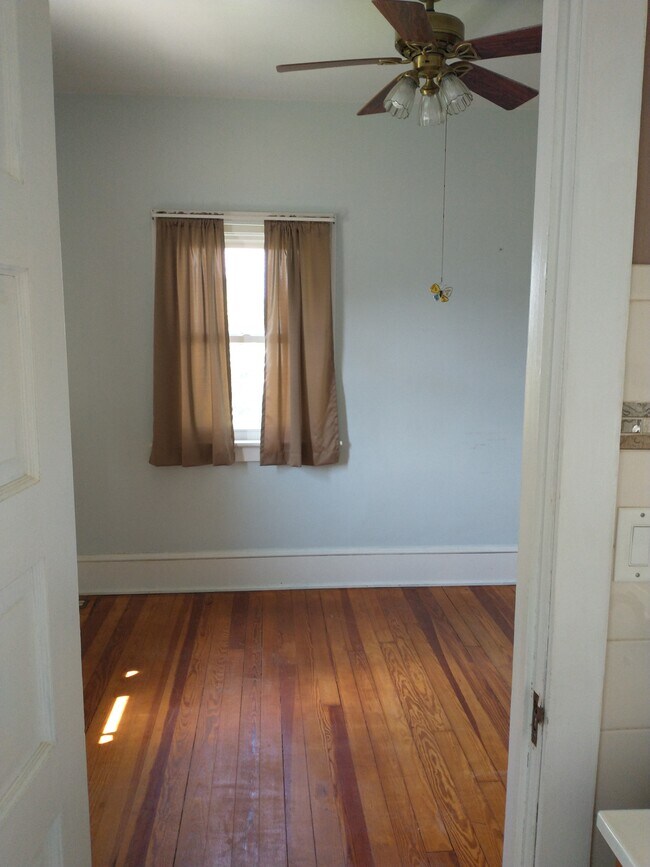 422 College Ave, Wooster, OH 44691 House Rental in Wooster, OH