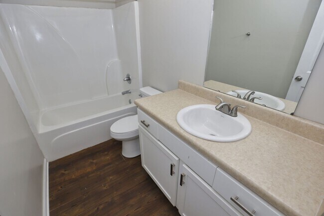 Foto del edificio - Beautiful 3 Bed/ 2 Bath House