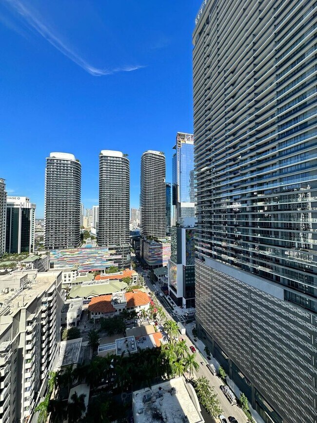 Foto del edificio - 1100 S Miami Ave