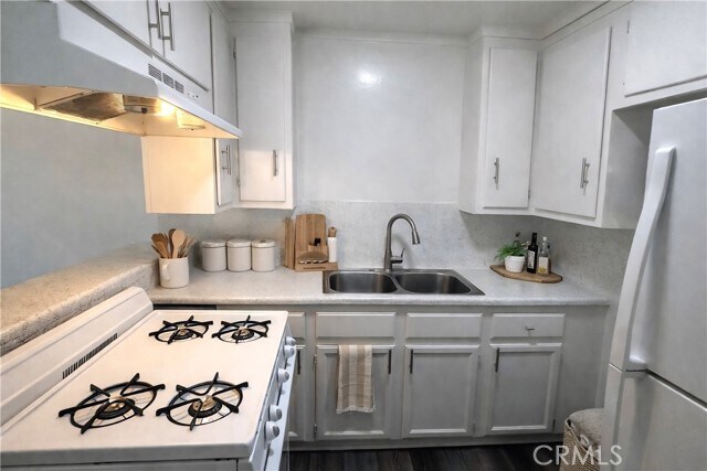 Foto del edificio - 12437 Harris Ave