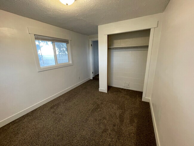 Foto del edificio - 1535 W 100 Rd S