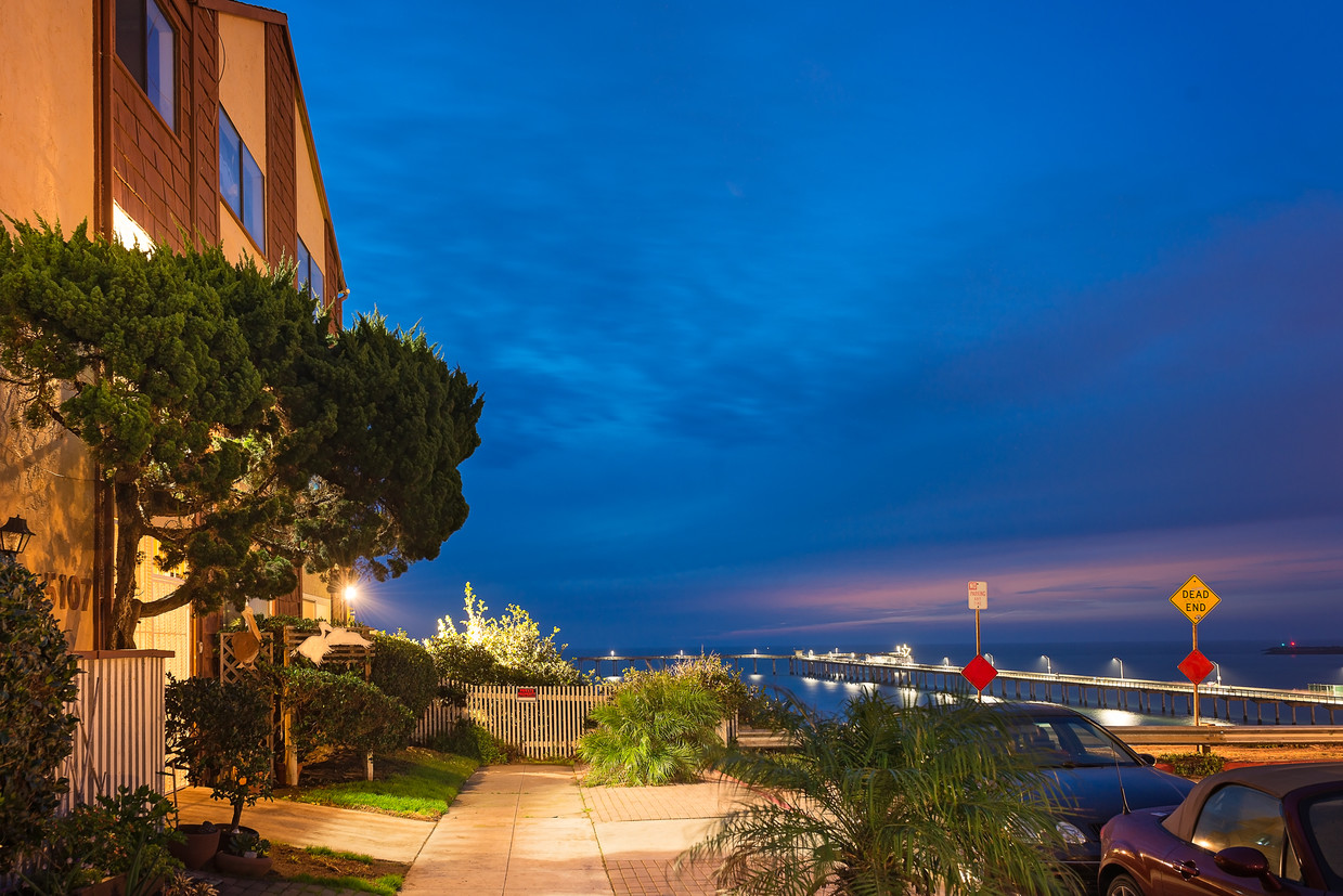 Building Photo - Pelican Point