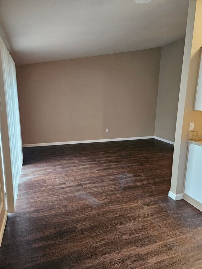 Interior Photo - Vista Point