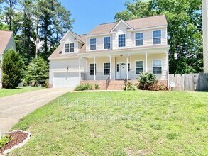 Building Photo - 304 Minnie Cir