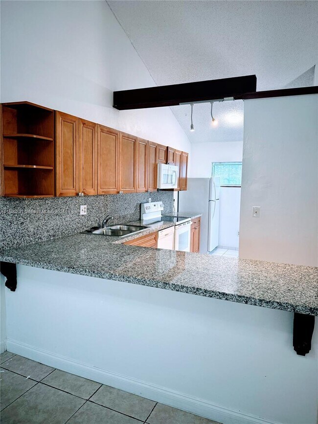 Foto del edificio - 1749 NW 72nd Ave