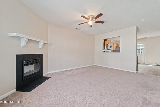 Building Photo - 1072 W Pueblo Dr