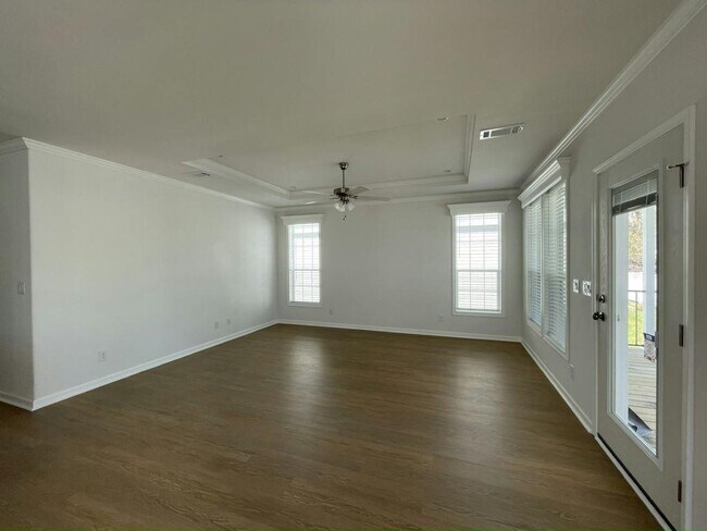 Building Photo - 3539 Vine Trl