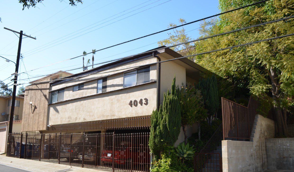 Foto del edificio - 4043 Don Tomaso Dr