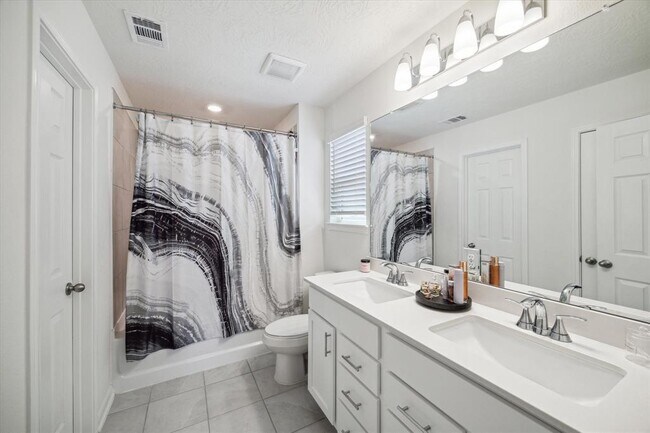 Foto del edificio - 6223 Morning Fern Ln