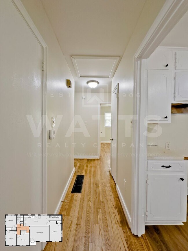 Foto del edificio - 4-Bedroom 1-Bath House in Killough Springs...