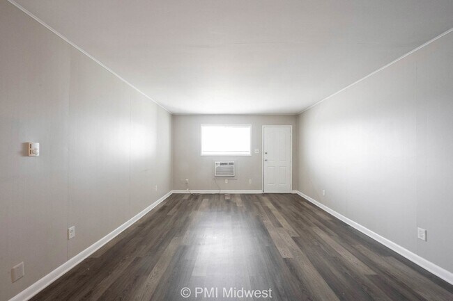 Foto del edificio - "Charming 2-Bedroom Apartment with Spaciou...