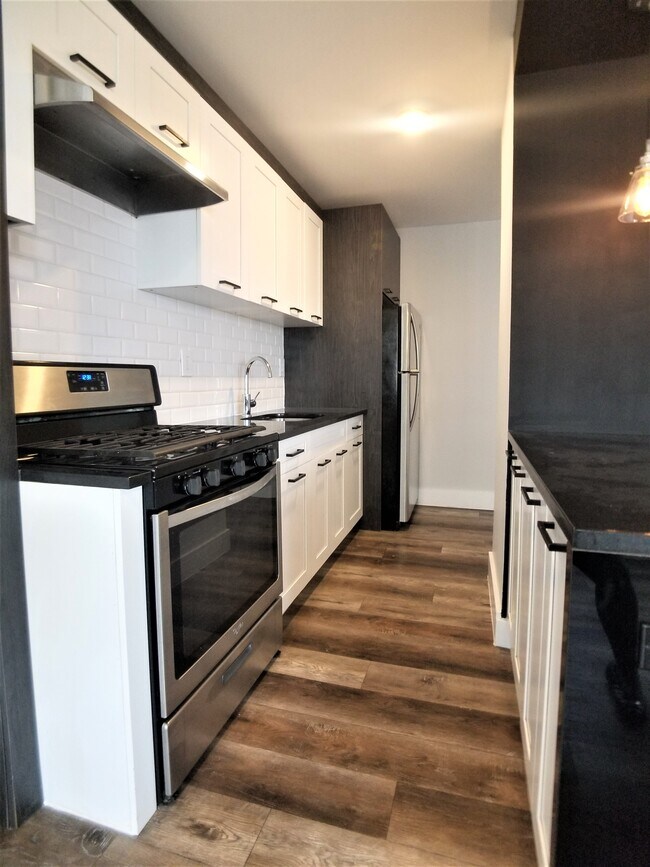 Building Photo - 1365 St Nicholas Ave