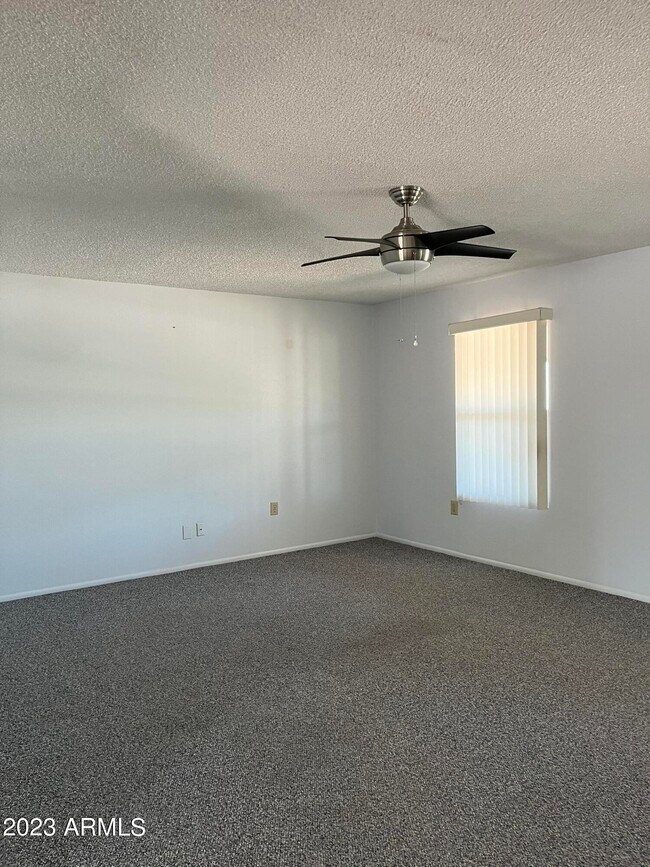 Building Photo - 9701 W Newport Dr